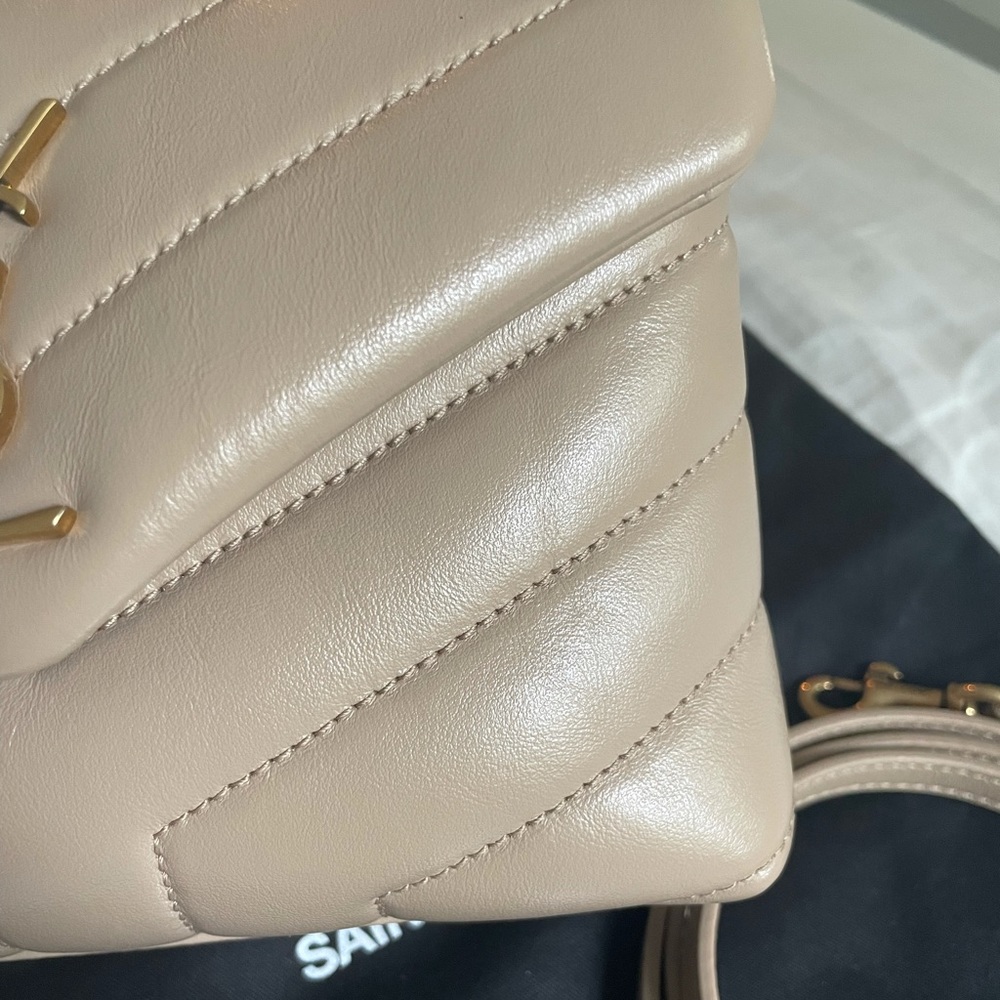 ❌SOLD❌ Saint Laurent Toy LouLou Light Dark Beige - Picture 9 of 15